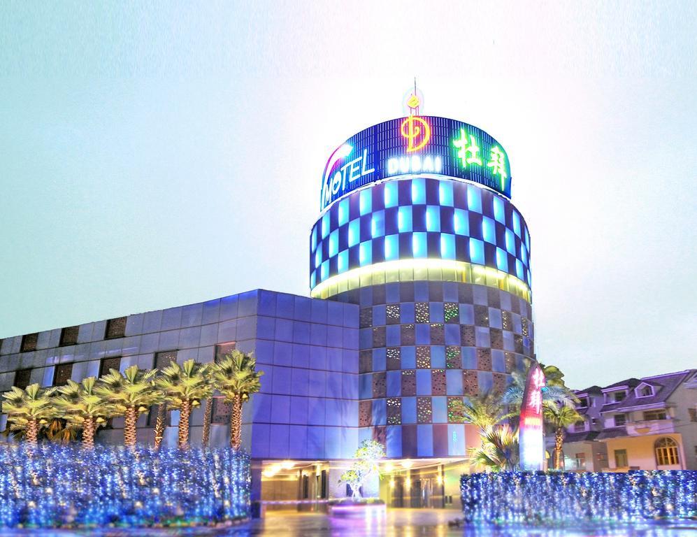 Dubai Motel Yilan Exteriör bild