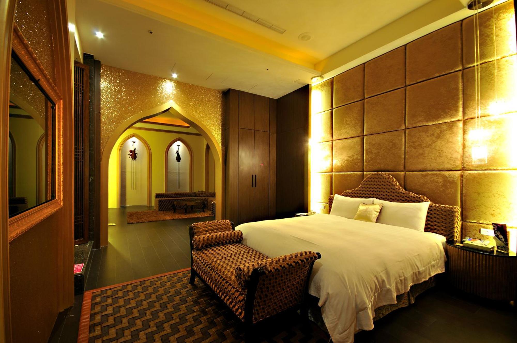 Dubai Motel Yilan Exteriör bild