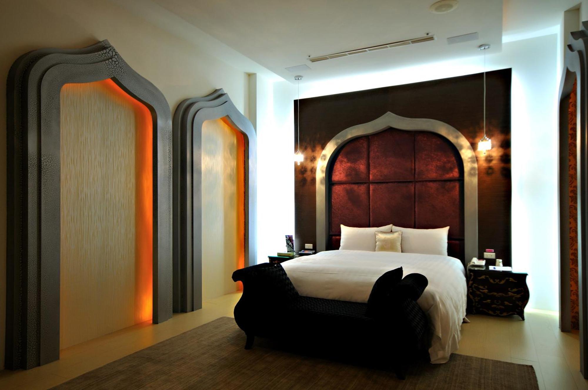 Dubai Motel Yilan Exteriör bild